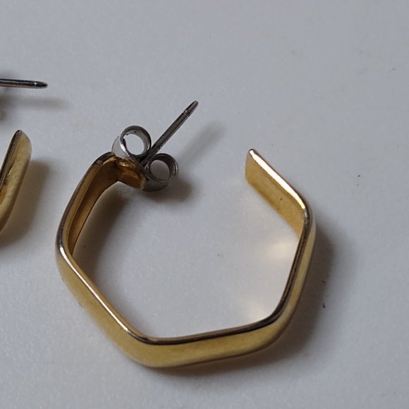 Vintage Pentagon Metal Hoop Earrings - Picture 10 of 15